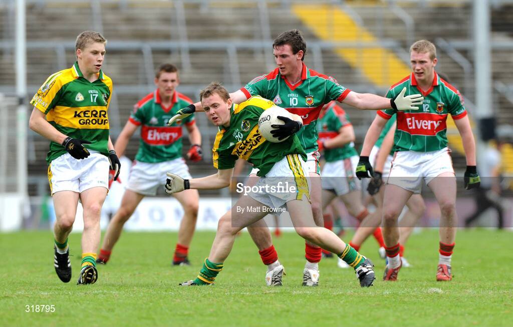 30 August 2008; John O'Mahony, Kerry, in action against Cathal Freeman, Mayo. ESB GAA Football All-Ireland Minor Championship Semi-Final Replay, Kerry v Mayo, Gaelic Grounds, Limerick. Picture credit: Matt Browne / SPORTSFILE