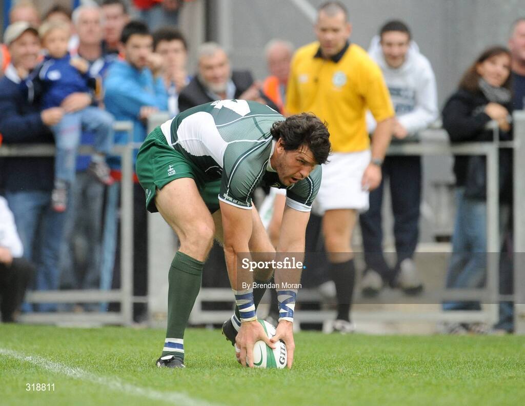 30 August 2008; Shane Horgan, Leinster, touches down to score his side's second try against Queensland Reds. Pre-season friendly, Queensland Reds v Leinster, Donnybrook Stadium, Donnybrook, Dublin. Picture credit: Brendan Moran / SPORTSFILE