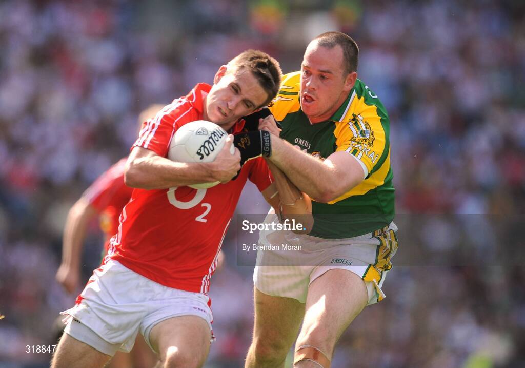31 August 2008; Kevin McMahon, Cork, in action against Michael Quirke, Kerry. GAA Football All-Ireland Senior Championship Semi-Final Replay, Kerry v Cork, Croke Park, Dublin. Picture credit: Brendan Moran / SPORTSFILE