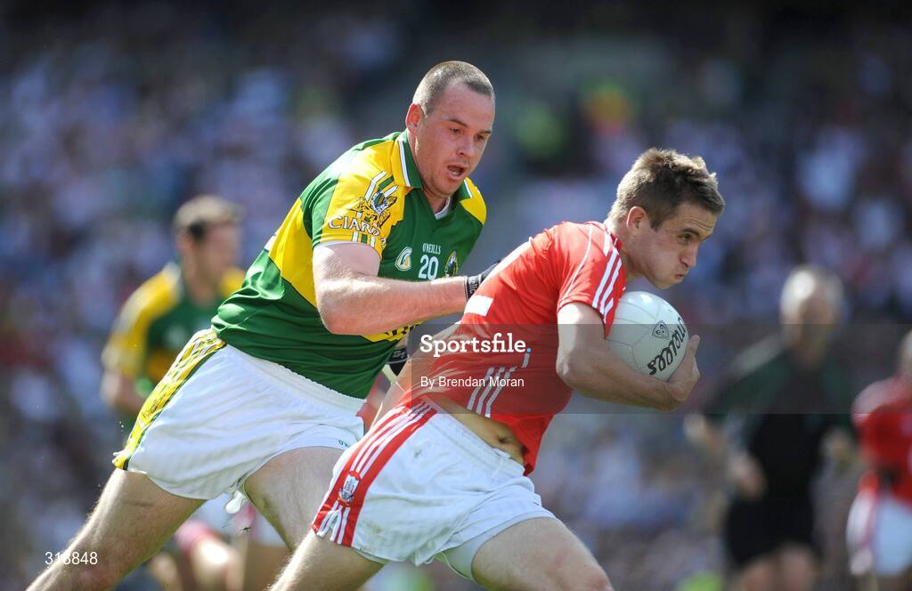 31 August 2008; Kevin McMahon, Cork, in action against Michael Quirke, Kerry. GAA Football All-Ireland Senior Championship Semi-Final Replay, Kerry v Cork, Croke Park, Dublin. Picture credit: Brendan Moran / SPORTSFILE