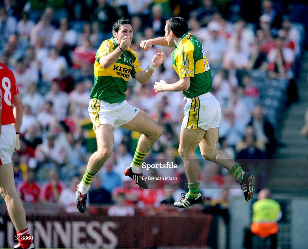 31 August 2008; Declan O'Sullivan, 13, Kerry, celebrates scoring his side's second goal with team-mate Bryan Sheehan. GAA Football All-Ireland Senior Championship Semi-Final Replay, Kerry v Cork, Croke Park, Dublin. Picture credit: Brendan Moran / SPORTSFILE