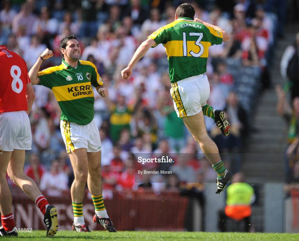 31 August 2008; Declan O'Sullivan, 13, Kerry, celebrates scoring his side's second goal with team-mate Bryan Sheehan. GAA Football All-Ireland Senior Championship Semi-Final Replay, Kerry v Cork, Croke Park, Dublin. Picture credit: Brendan Moran / SPORTSFILE