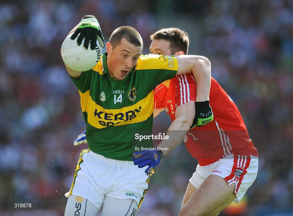 31 August 2008; Kieran Donaghy, Kerry, in action against Derek Kavanagh, Cork. GAA Football All-Ireland Senior Championship Semi-Final Replay, Kerry v Cork, Croke Park, Dublin. Picture credit: Brendan Moran / SPORTSFILE