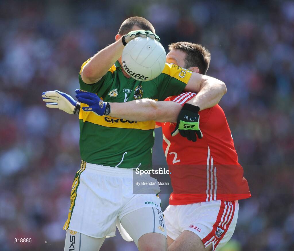 31 August 2008; Kieran Donaghy, Kerry, in action against Derek Kavanagh, Cork. GAA Football All-Ireland Senior Championship Semi-Final Replay, Kerry v Cork, Croke Park, Dublin. Picture credit: Brendan Moran / SPORTSFILE