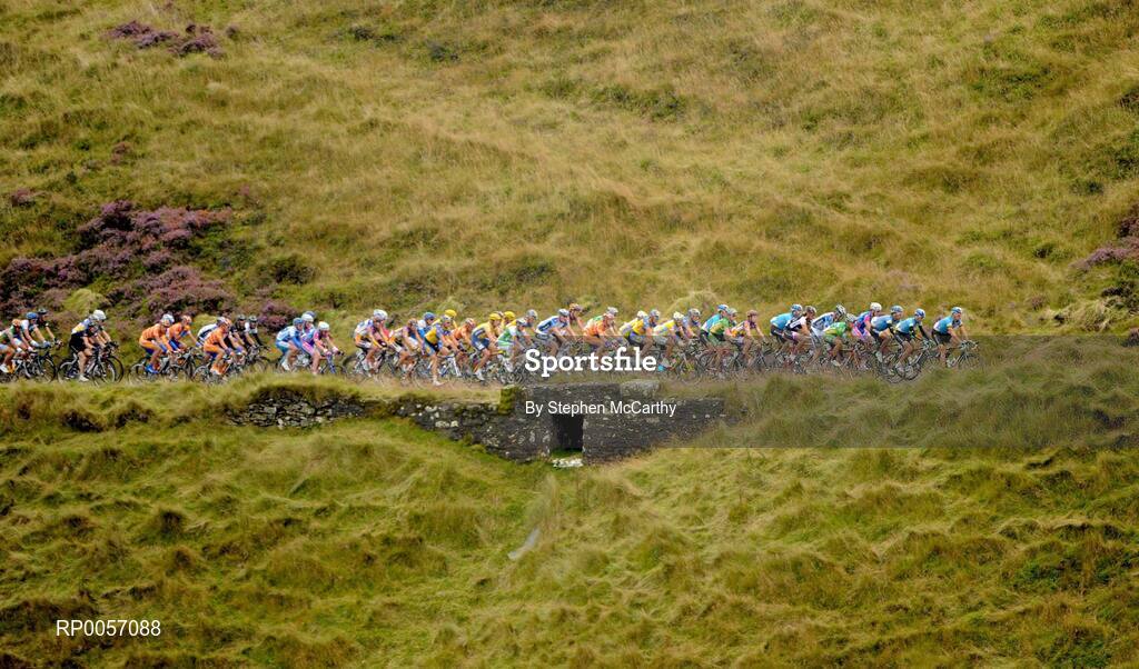 27 August 2008; A general view of the peloton on the approach to the summit of Mount Leinster, Co. Carlow. 2008 Tour of Ireland - Stage 1, Dublin - Waterford. Picture credit: Stephen McCarthy / SPORTSFILE  *** Local Caption ***