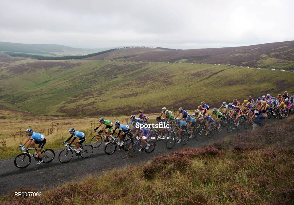 27 August 2008; A general view of the peloton on the approach to the summit of Mount Leinster, Co. Carlow. 2008 Tour of Ireland - Stage 1, Dublin - Waterford. Picture credit: Stephen McCarthy / SPORTSFILE  *** Local Caption ***