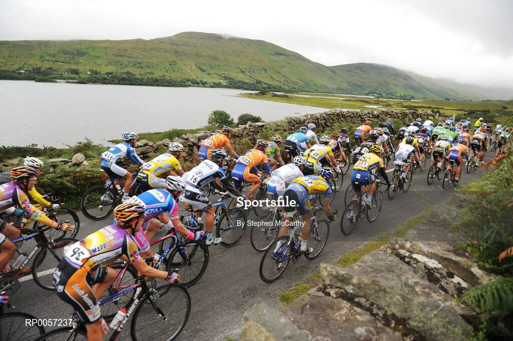 29 August 2008; A general view of the peloton as the race passes Lough Mask 2008 Tour of Ireland - Stage 3, Ballinrobe - Galway. Picture credit: Stephen McCarthy / SPORTSFILE