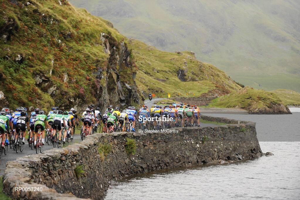 29 August 2008; A general view of the peloton travelling alongside Lough Mask. 2008 Tour of Ireland - Stage 3, Ballinrobe - Galway. Picture credit: Stephen McCarthy / SPORTSFILE
