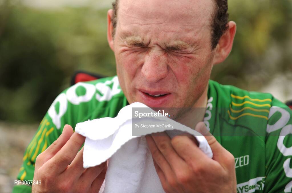 29 August 2008; Benny De Schrooder, of the An Post sponsored Sean Kelly team, cleans himself off after the stage. 2008 Tour of Ireland - Stage 3, Ballinrobe - Galway. Picture credit: Stephen McCarthy / SPORTSFILE  *** Local Caption ***