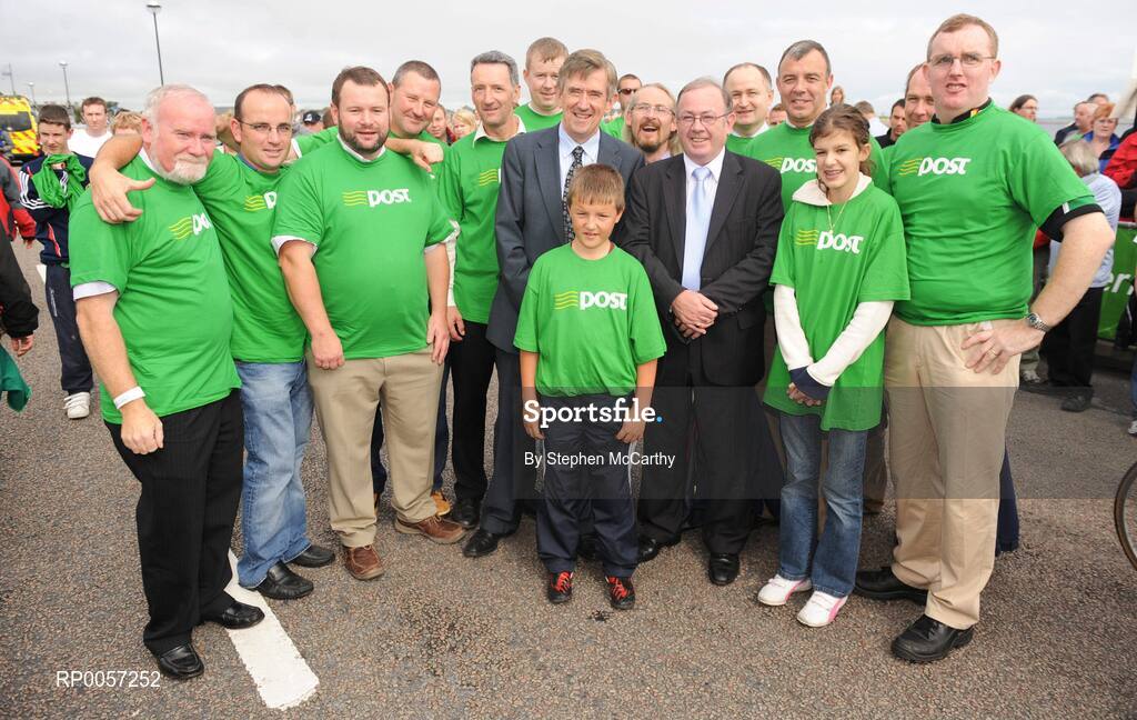 29 August 2008; An Post Chief Executive Donal O'Connell, left, and Gerry Kearney, An Post Retail Operations Manager Western Region, with local memebrs of An Post and family after the stage finish in Galway. 2008 Tour of Ireland - Stage 3, Ballinrobe - Galway. Picture credit: Stephen McCarthy / SPORTSFILE