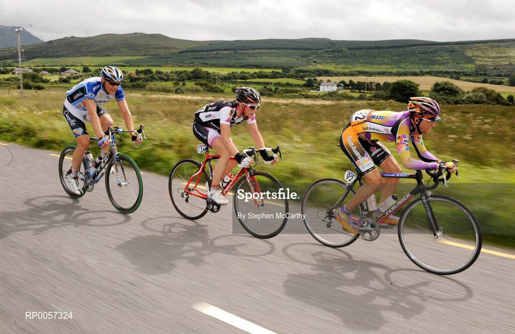 30 August 2008; An early break away group of Wesley Sulzberger, South Australia.com/AIS, right, Peter Williams, Pinarello, CandiTV, and Magnus Backstedt, Garmin Chipotle H30, left. 2008 Tour of Ireland - Stage 4, Limerick - Dingle. Picture credit: Stephen McCarthy / SPORTSFILE