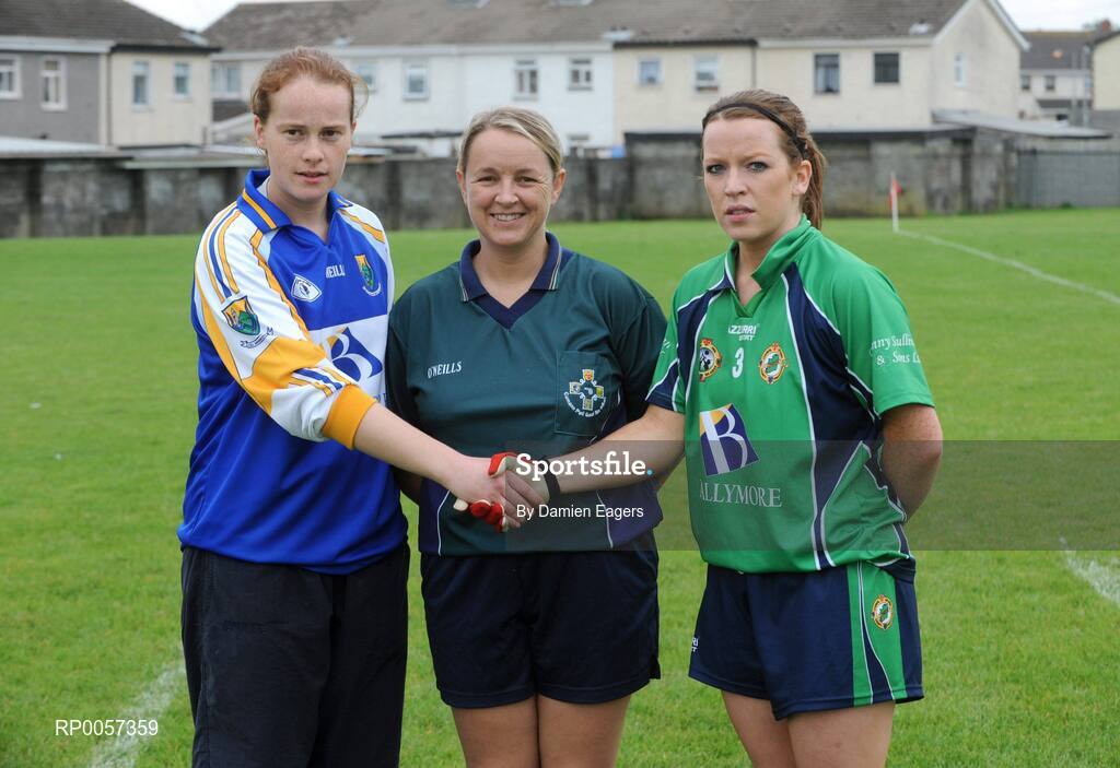 30 August 2008; Wicklow captain Emer Miley shakes hands with London captain Sinead Daly with Referee Eileen Jones. TG4 All-Ireland Ladies Junior Football Championship Semi-Final, London v Wicklow, St. Peregrine's, Blakestown Rd, Dublin. Picture credit: Damien Eagers / SPORTSFILE