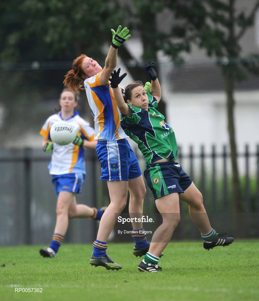 30 August 2008; Niamh Keane, London, in action against Caoifhionn Deeney, Wicklow. TG4 All-Ireland Ladies Junior Football Championship Semi-Final, London v Wicklow, St. Peregrine's, Blakestown Rd, Dublin. Picture credit: Damien Eagers / SPORTSFILE