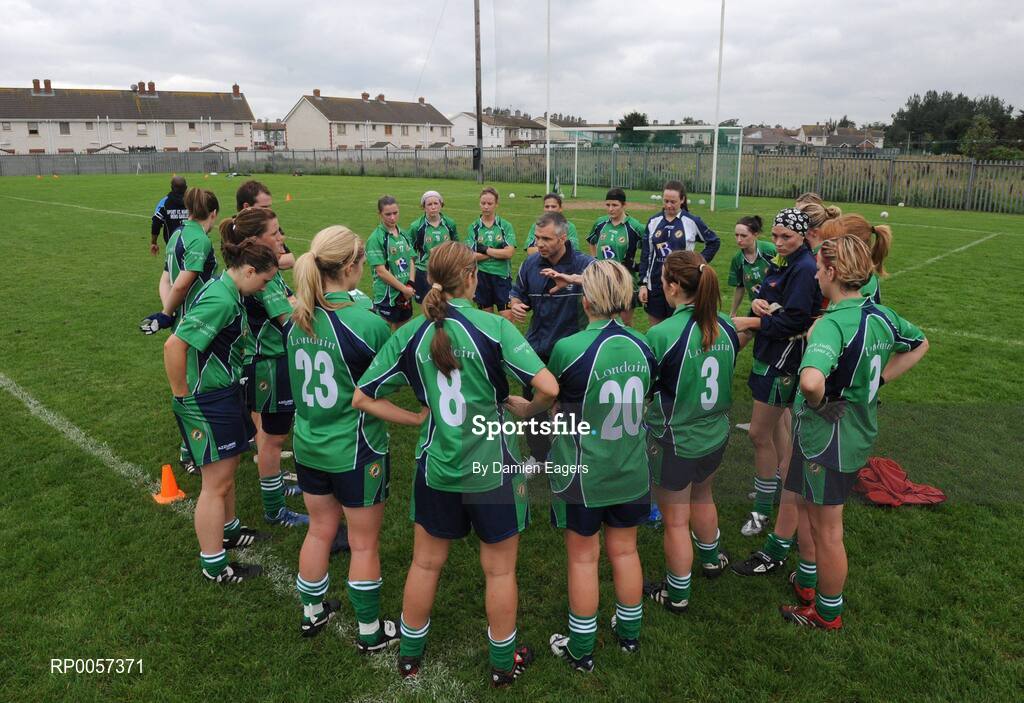 30 August 2008; London manager Johnny Wilson speaks to his players before the match. TG4 All-Ireland Ladies Junior Football Championship Semi-Final, London v Wicklow, St. Peregrine's, Blakestown Rd, Dublin. Picture credit: Damien Eagers / SPORTSFILE