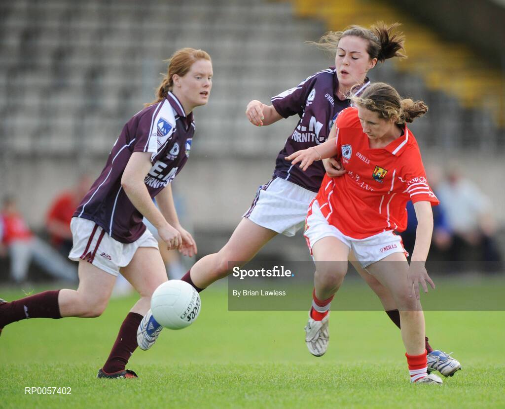 31 August 2008; Rosie Marie O'Mahony, Cork, in action against Deirdre Brennan and Lisa Leonard, left, Galway. All-Ireland Ladies U16 A Football Championship Final, Cork v Galway, McDonagh Park, Nenagh, Co. Tipperary. Picture credit: Brian Lawless / SPORTSFILE