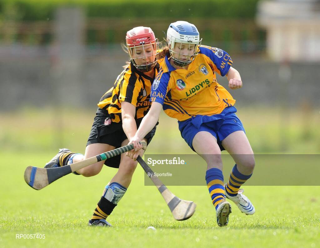 31 August 2008; Aine O'Brien, Clare, in action against Aisling Dunphy, Kilkenny. All-Ireland Minor A Championship Final, Clare v Kilkenny, Geraldine Park, Athy, Co. Kildare. Photo by Sportsfile