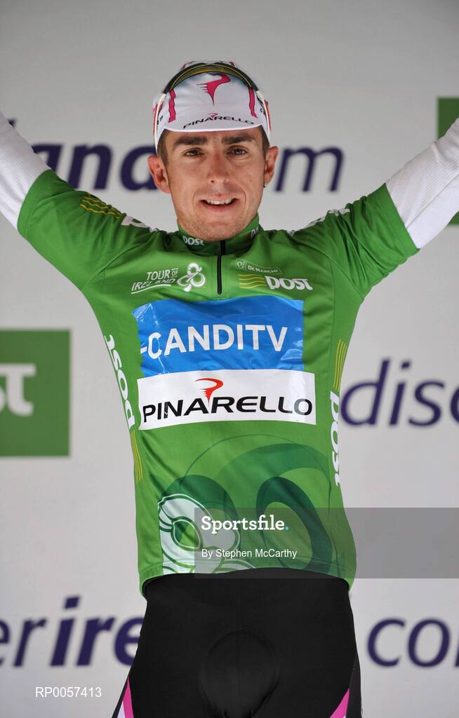 31 August 2008; Russell Downing, Pinarello CandiTV, after being presented with the An Post sponsored Green Jersey. 2008 Tour of Ireland - Stage 5, Killarney - Cork. Picture credit: Stephen McCarthy / SPORTSFILE  *** Local Caption ***