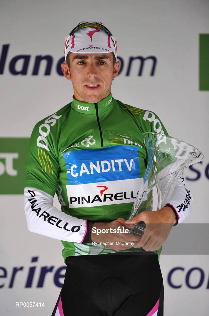 31 August 2008; Russell Downing, Pinarello CandiTV, after being presented with the An Post sponsored Green Jersey. 2008 Tour of Ireland - Stage 5, Killarney - Cork. Picture credit: Stephen McCarthy / SPORTSFILE  *** Local Caption ***