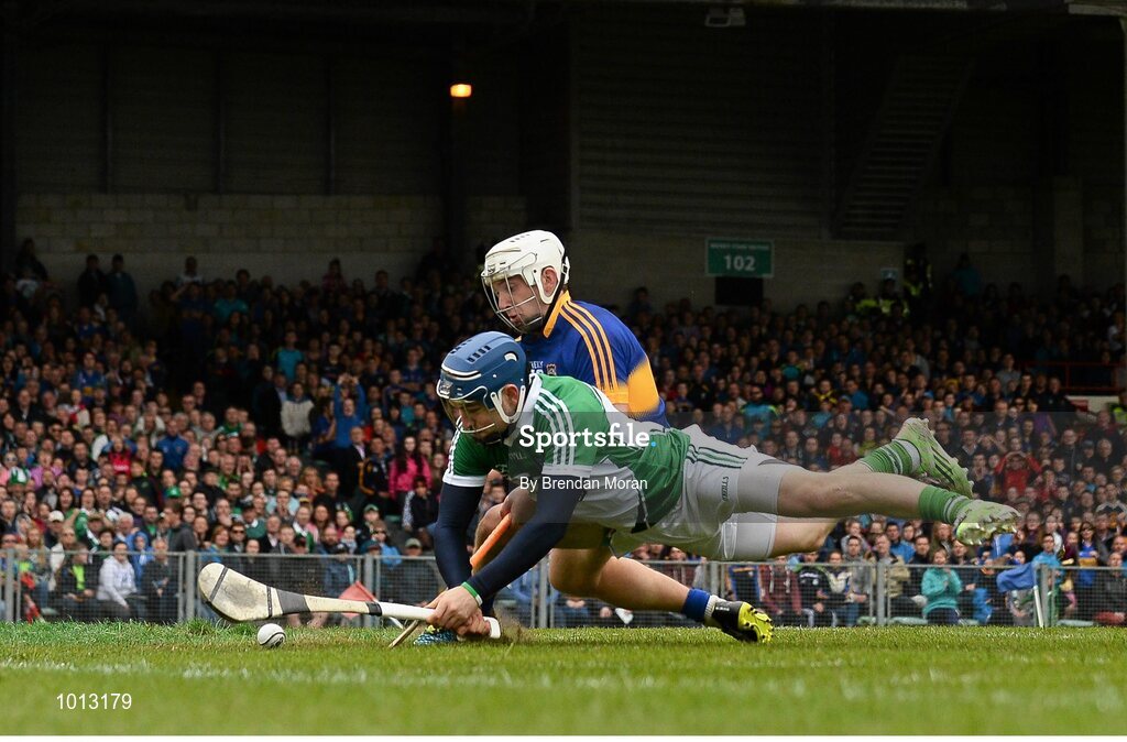 21 June 2015; Limerick goalkeeper Barry Hennessy saves from Niall O'Meara, Tipperary. Munster GAA Hurling Senior Championship, Semi-Final, Limerick v Tipperary, Gaelic Grounds, Limerick. Picture credit: Brendan Moran / SPORTSFILE