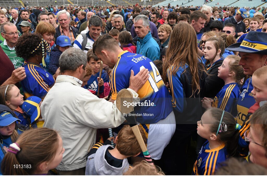 21 June 2015; Tipperary's Seamus Callanan is applauded by supporters as he signs autographs after the game. Munster GAA Hurling Senior Championship, Semi-Final, Limerick v Tipperary, Gaelic Grounds, Limerick. Picture credit: Brendan Moran / SPORTSFILE