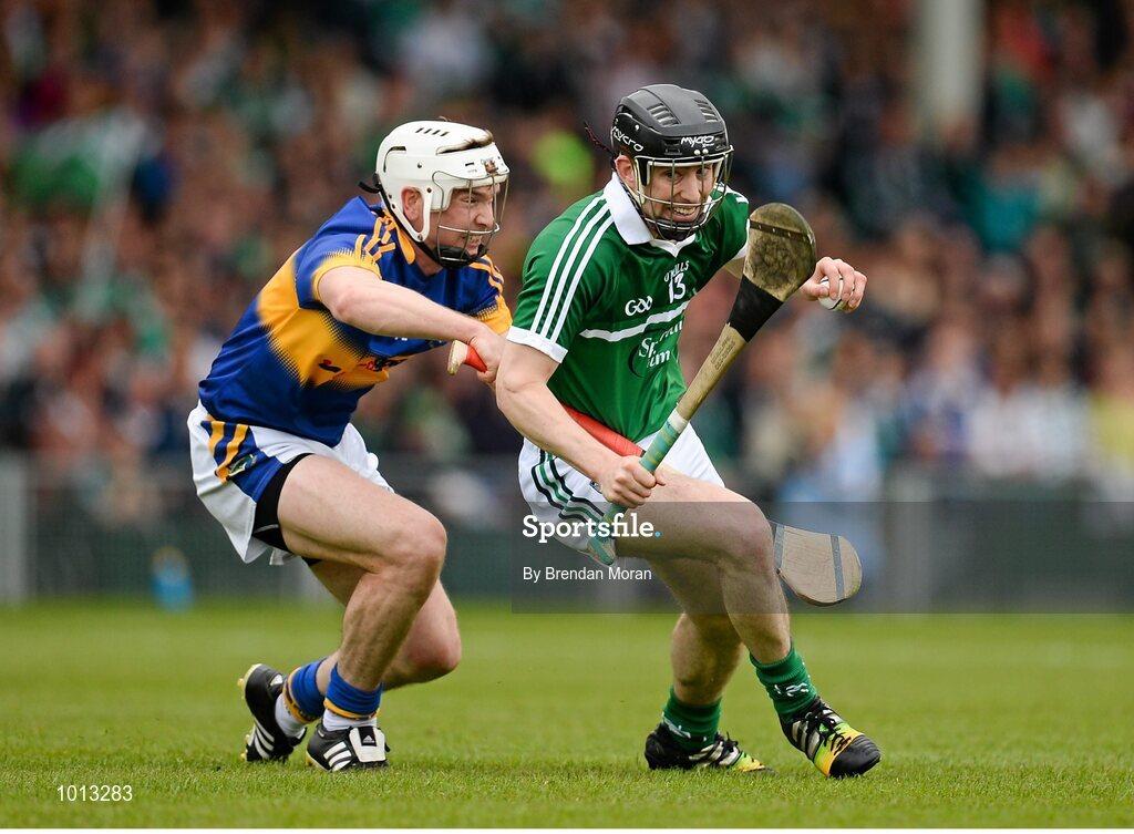 21 June 2015; Graeme Mulcahy, Limerick, in action against Brendan Maher, Tipperary. Munster GAA Hurling Senior Championship, Semi-Final, Limerick v Tipperary, Gaelic Grounds, Limerick. Picture credit: Brendan Moran / SPORTSFILE