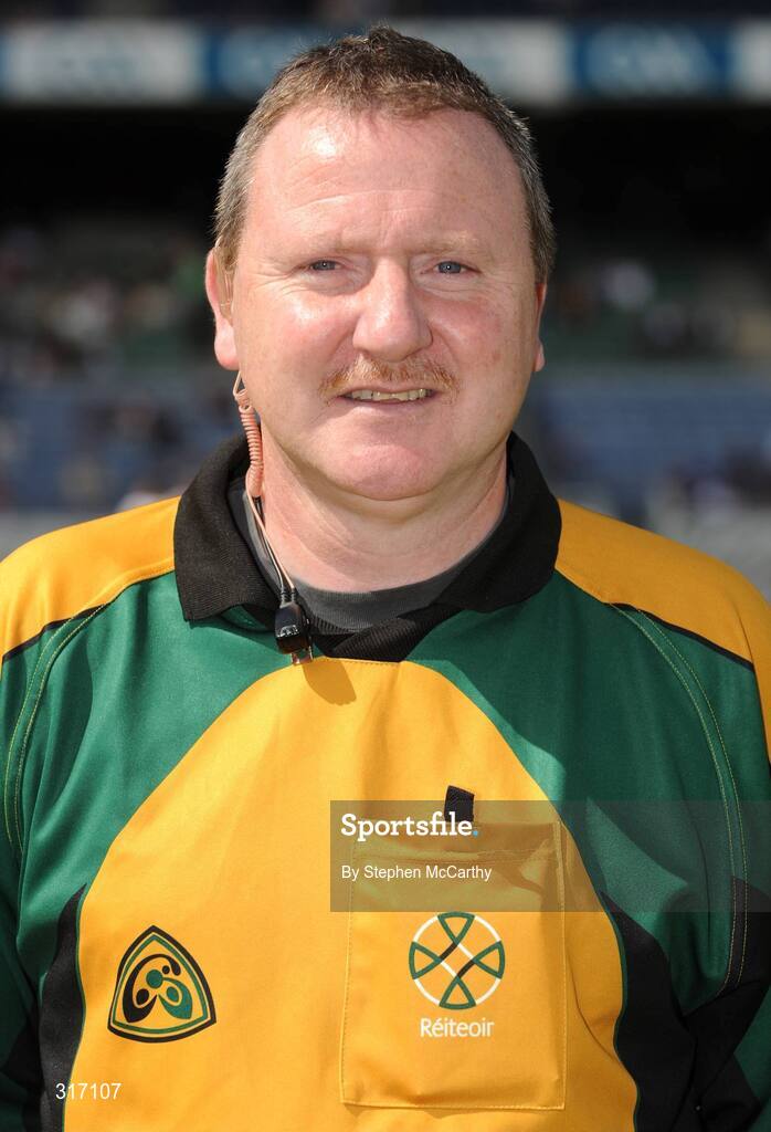17 August 2008; Linesman Noel Cosgrove, Tipperary. ESB GAA Hurling All-Ireland Minor Championship Semi-Final, Cork v Galway, Croke Park, Dublin. Picture credit: Stephen McCarthy / SPORTSFILE