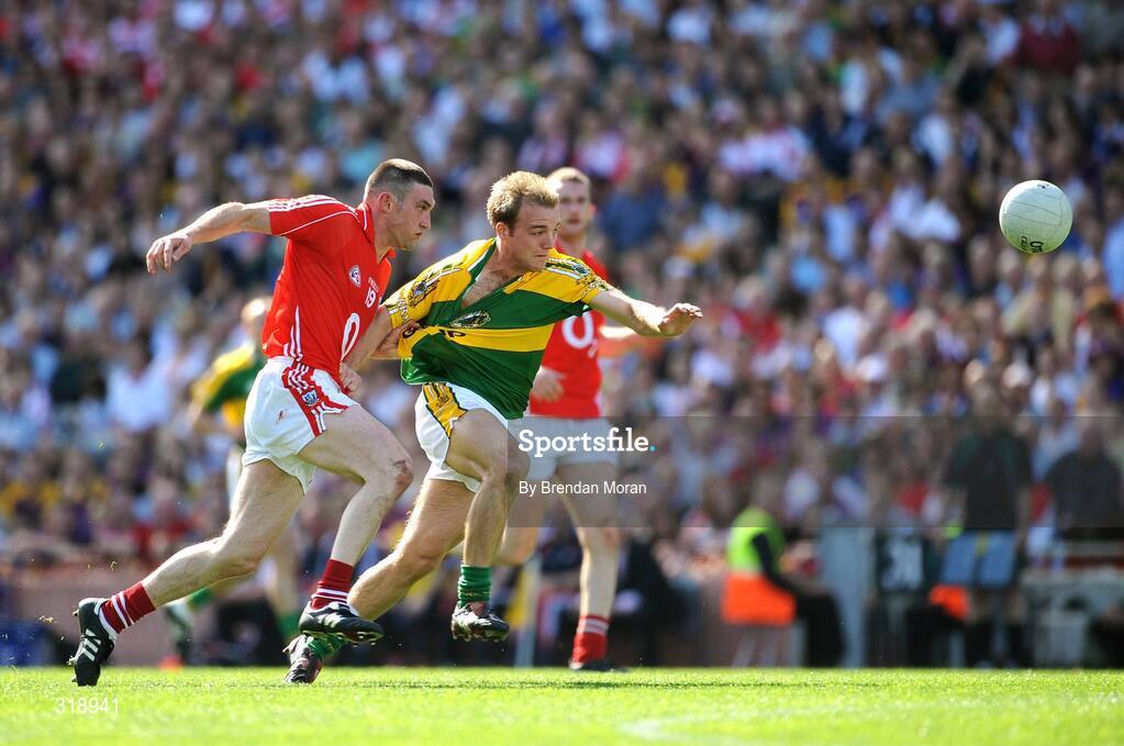 31 August 2008; Darren O'Sullivan, Kerry, is tackled by Noel O'Leary, Cork. GAA Football All-Ireland Senior Championship Semi-Final Replay, Kerry v Cork, Croke Park, Dublin. Picture credit: Brendan Moran / SPORTSFILE