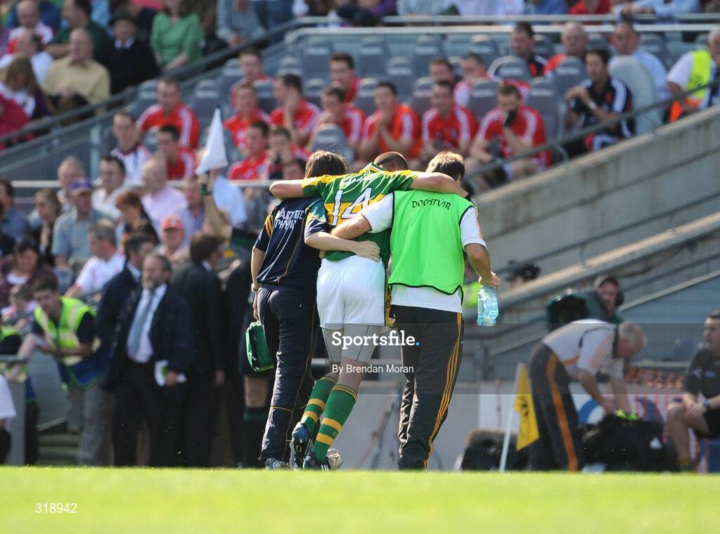 31 August 2008; Kieran Donaghy, Kerry, leaves the pitch late in the game. GAA Football All-Ireland Senior Championship Semi-Final Replay, Kerry v Cork, Croke Park, Dublin. Picture credit: Brendan Moran / SPORTSFILE