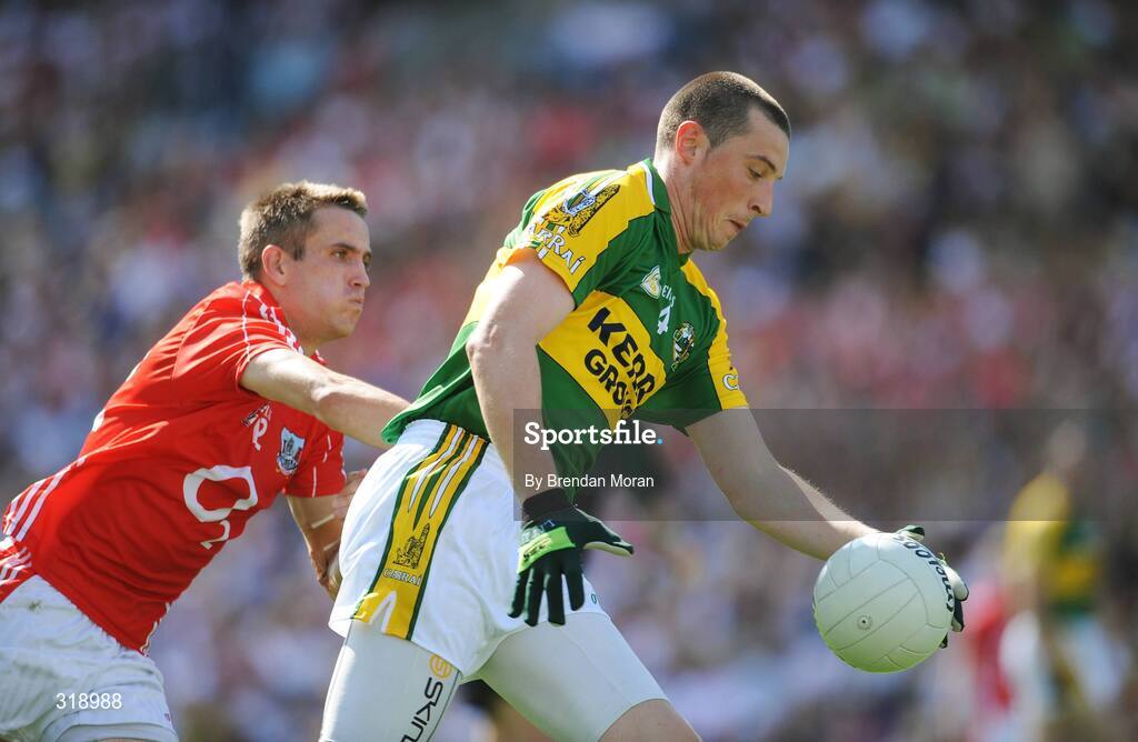 31 August 2008; Kieran Donaghy, Kerry, in action against Kevin McMahon, Cork. GAA Football All-Ireland Senior Championship Semi-Final Replay, Kerry v Cork, Croke Park, Dublin. Picture credit: Brendan Moran / SPORTSFILE