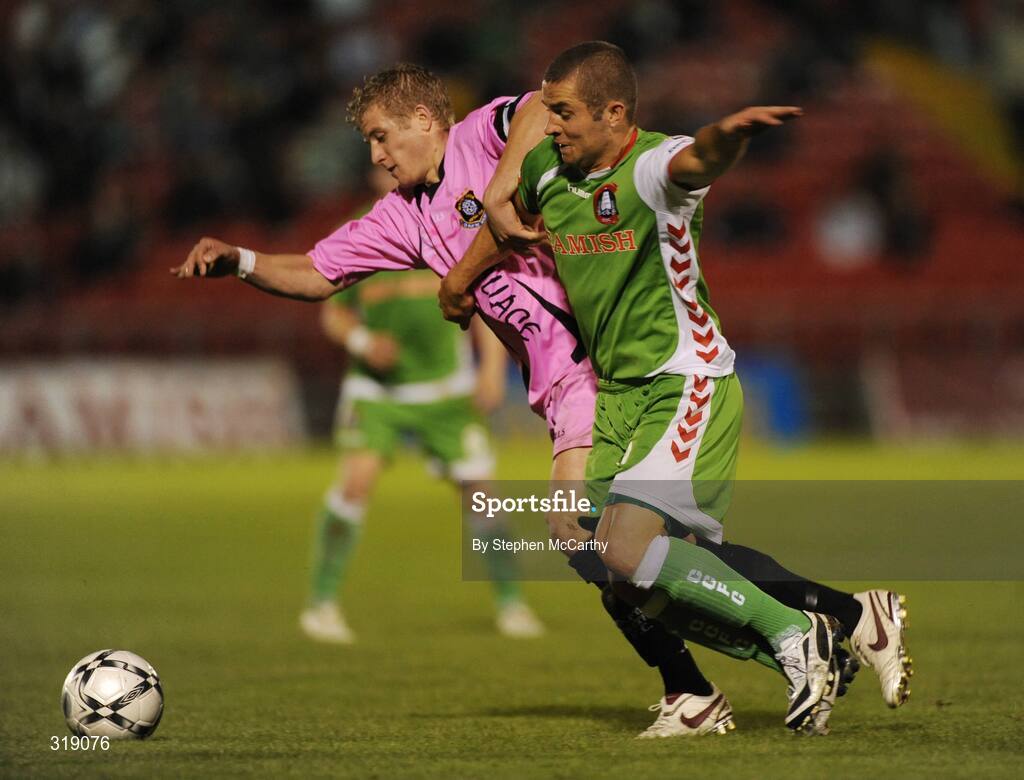 25 August 2008; John O'Flynn, Cork City, in action against Conor Sinnott, Wexford Youths. eircom League of Ireland Cup Semi-Final, Cork City v Wexford Youths, Turners Cross, Cork. Picture credit: Stephen McCarthy / SPORTSFILE