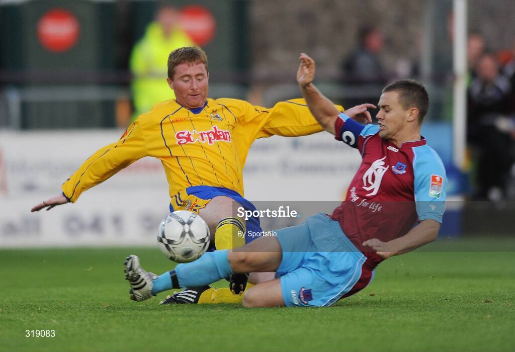1 September 2008; Shane Robinson, Drogheda United, in action against Darren Murphy, Dungannon Swifts. Setanta Sports Cup, Group One, Drogheda United v Dungannon Swifts, United Park, Drogheda, Co. Louth. Photo by Sportsfile