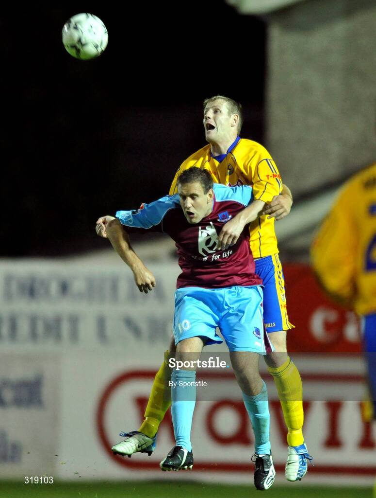 1 September 2008; Daragh Peden, Dungannon Swifts, in action against Guy Bates, Drogheda United. Setanta Sports Cup, Group One, Drogheda United v Dungannon Swifts, United Park, Drogheda, Co. Louth. Photo by Sportsfile