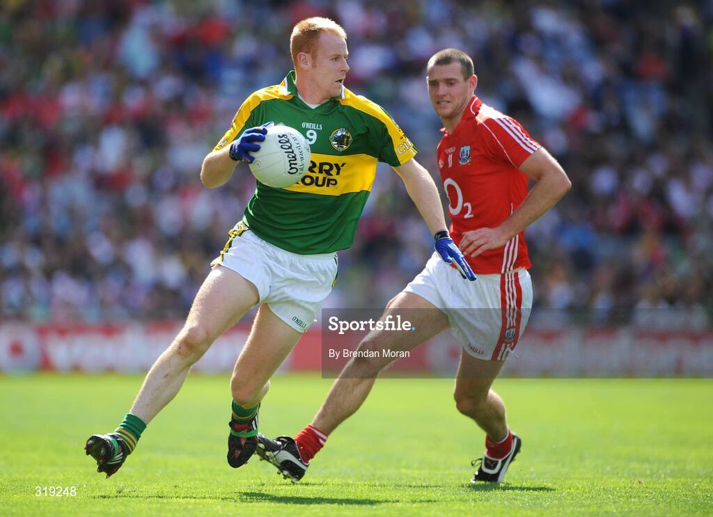31 August 2008; Seamus Scanlon, Kerry, in action against Pearse O'Neill, Cork. GAA Football All-Ireland Senior Championship Semi-Final Replay, Kerry v Cork, Croke Park, Dublin. Picture credit: Brendan Moran / SPORTSFILE