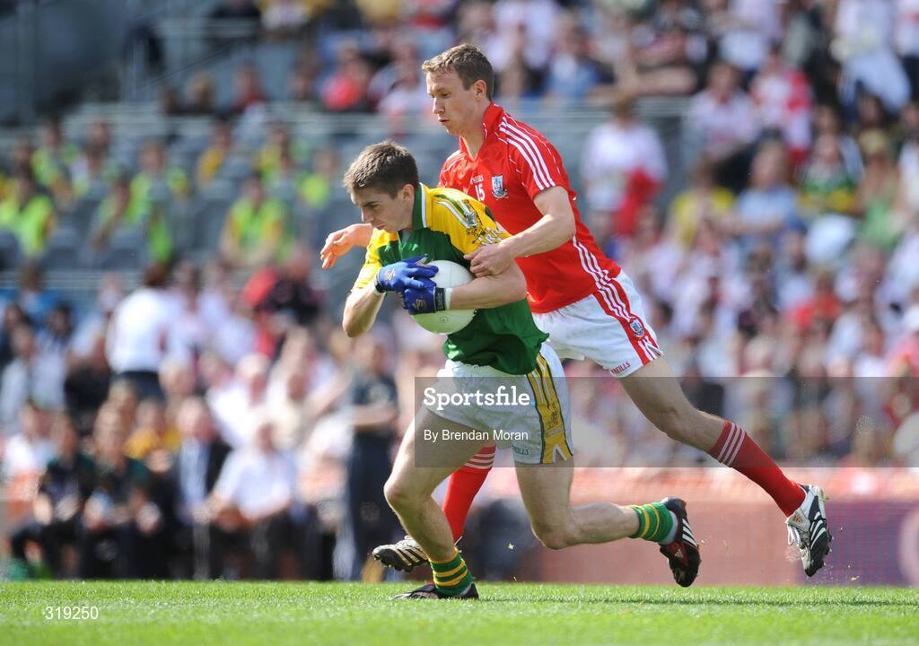 31 August 2008; Marc O Se, Kerry, in action against John Hayes, Cork. GAA Football All-Ireland Senior Championship Semi-Final Replay, Kerry v Cork, Croke Park, Dublin. Picture credit: Brendan Moran / SPORTSFILE