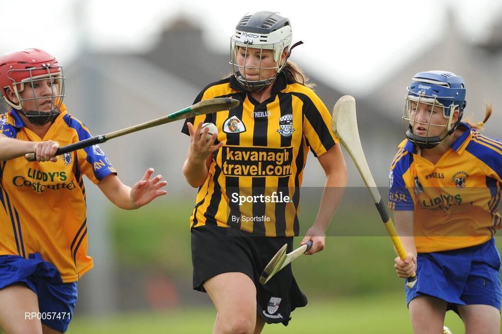 31 August 2008; Roisin Byrne, Kilkenny, in action against Aoife Griffin, left and Carina Rosingrave, Clare. All-Ireland Minor A Championship Final, Clare v Kilkenny, Geraldine Park, Athy, Co. Kildare. Photo by Sportsfile