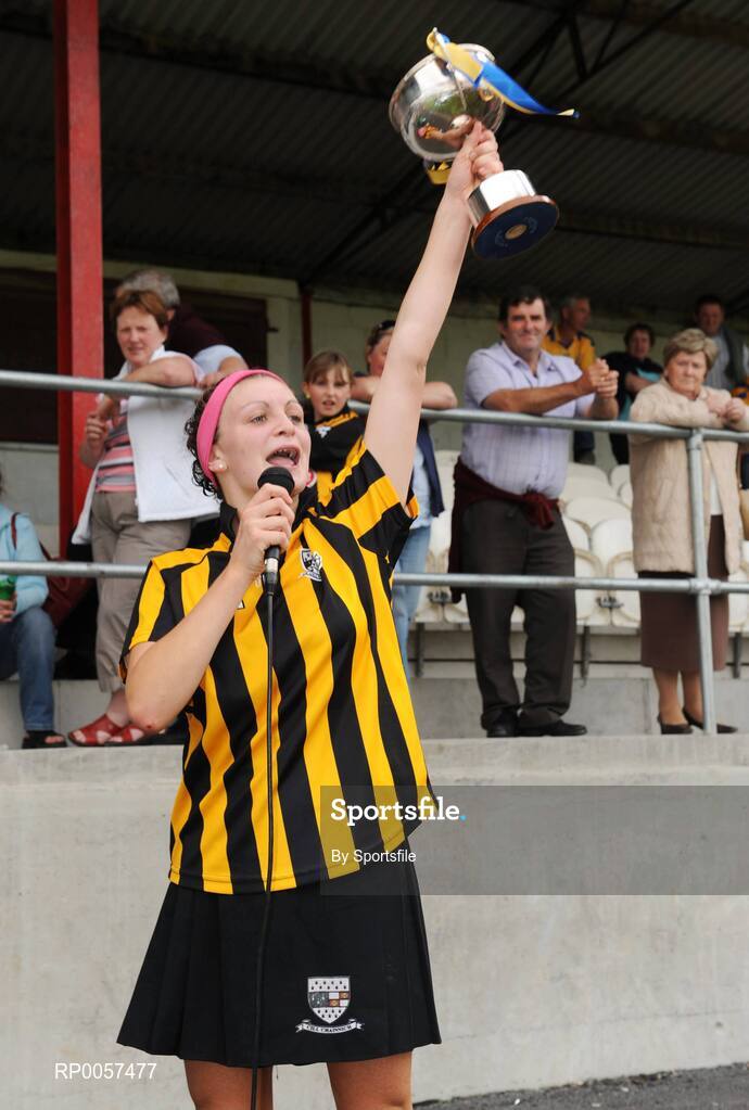 31 August 2008; Kilkenny captain Anna Farrell holds the cup aloft. All-Ireland Minor A Championship Final, Clare v Kilkenny, Geraldine Park, Athy, Co. Kildare. Photo by Sportsfile
