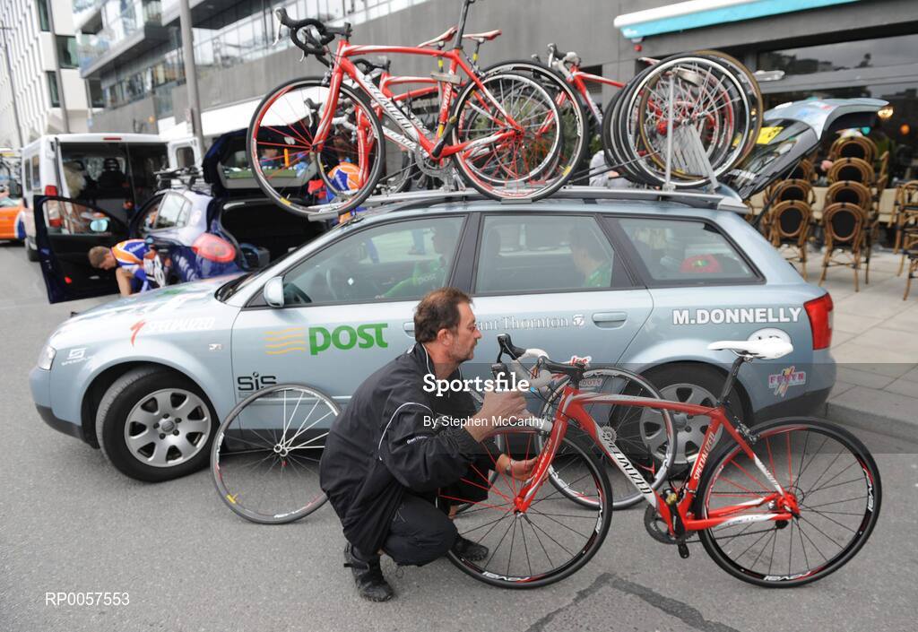 27 August 2008; An general view of the An Post Sponored Sean Kelly team preparing ahead of the opening stage of the Tour of Ireland. 2008 Tour of Ireland - Stage 1, Dublin - Waterford. Picture credit: Stephen McCarthy / SPORTSFILE  *** Local Caption ***
