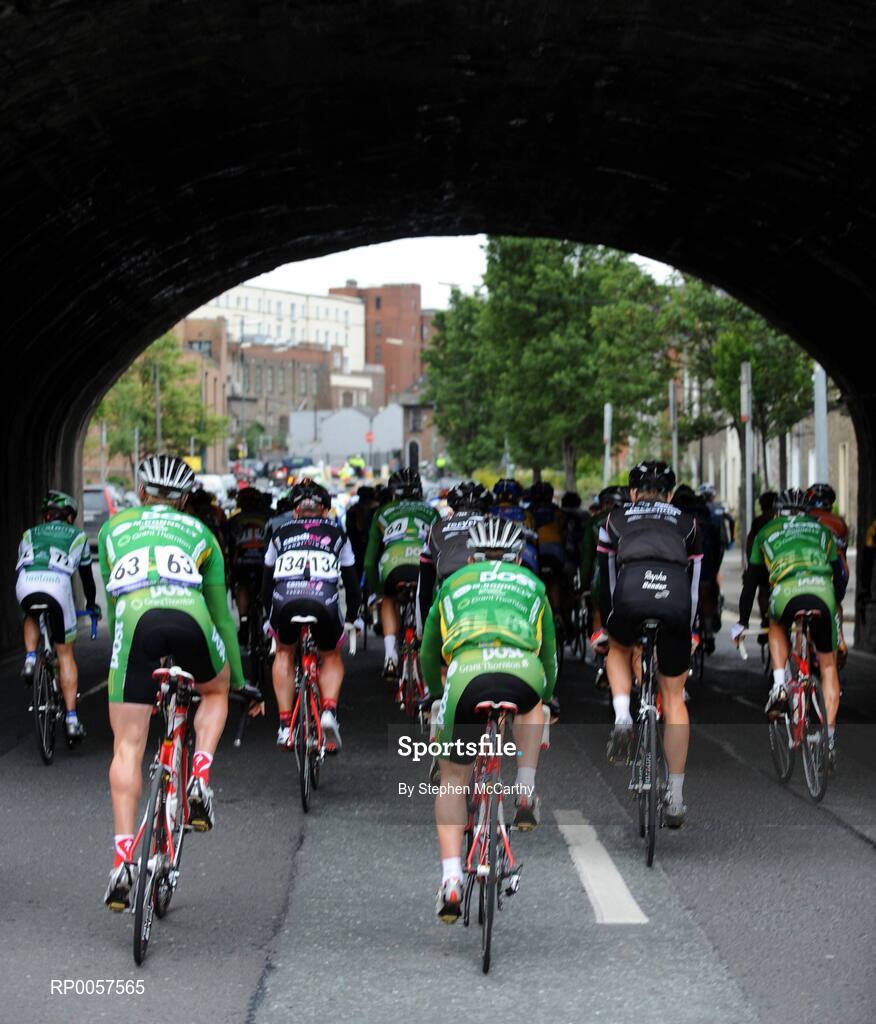 27 August 2008; Members of the An Post Sponored Sean Kelly team, ride under a bridge as the race departs Dublin. 2008 Tour of Ireland - Stage 1, Dublin - Waterford. Picture credit: Stephen McCarthy / SPORTSFILE  *** Local Caption ***