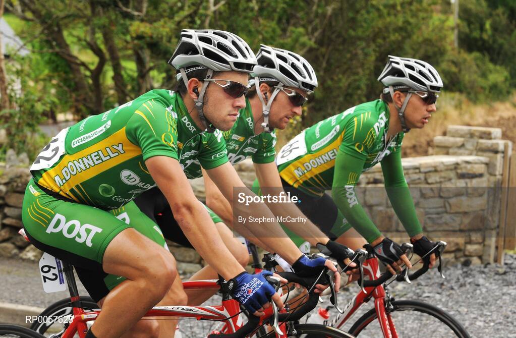 29 August 2008; Members of the An Post sponsored Sean Kelly team, from left, Mark Cassidy, Daniel Lloyd and Kenny Lisabeth in action during the third stage of the Tour of Ireland. 2008 Tour of Ireland - Stage 3, Ballinrobe - Galway. Picture credit: Stephen McCarthy / SPORTSFILE  *** Local Caption ***