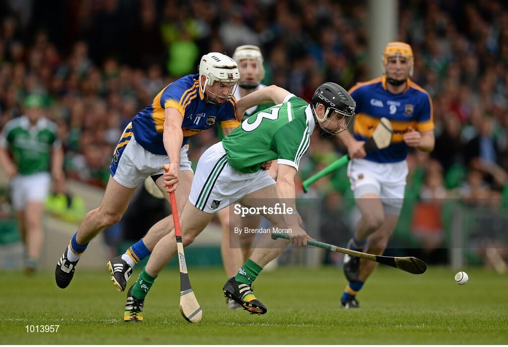 21 June 2015; Graeme Mulcahy, Limerick, in action against Brendan Maher, Tipperary. Munster GAA Hurling Senior Championship, Semi-Final, Limerick v Tipperary, Gaelic Grounds, Limerick. Picture credit: Brendan Moran / SPORTSFILE
