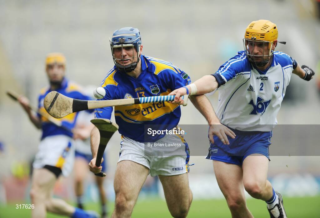 17 August 2008; Eoin Kelly, Tipperary, in action against Eoin Murphy, Waterford. GAA Hurling All-Ireland Senior Championship Semi-Final, Tipperary v Waterford, Croke Park, Dublin. Picture credit: Brian Lawless / SPORTSFILE