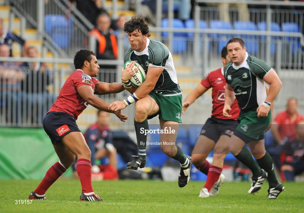 30 August 2008; Shane Horgan, Leinster, is tackled by Will Genia, Queensland Reds. Pre-season friendly, Queensland Reds v Leinster, Donnybrook Stadium, Donnybrook, Dublin. Picture credit: Brendan Moran / SPORTSFILE