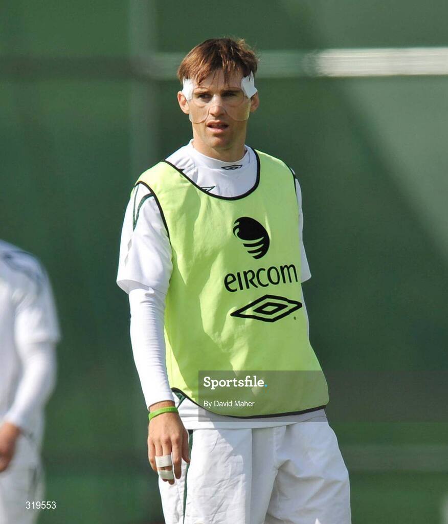 4 September 2008; Republic of Ireland's Kevin Kilbane wearing a face mask during a squad training session. Gannon Park, Malahide, Dublin. Picture credit: David Maher / SPORTSFILE