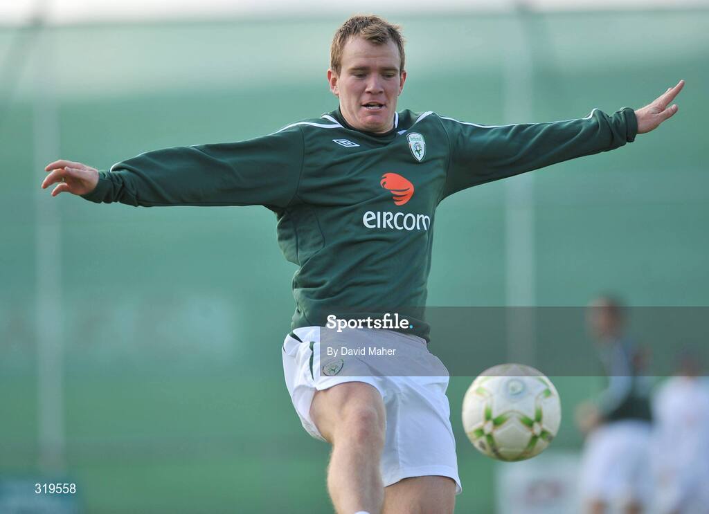 4 September 2008; Republic of Ireland's Glenn Whelan during a squad training session. Gannon Park, Malahide, Dublin. Picture credit: David Maher / SPORTSFILE