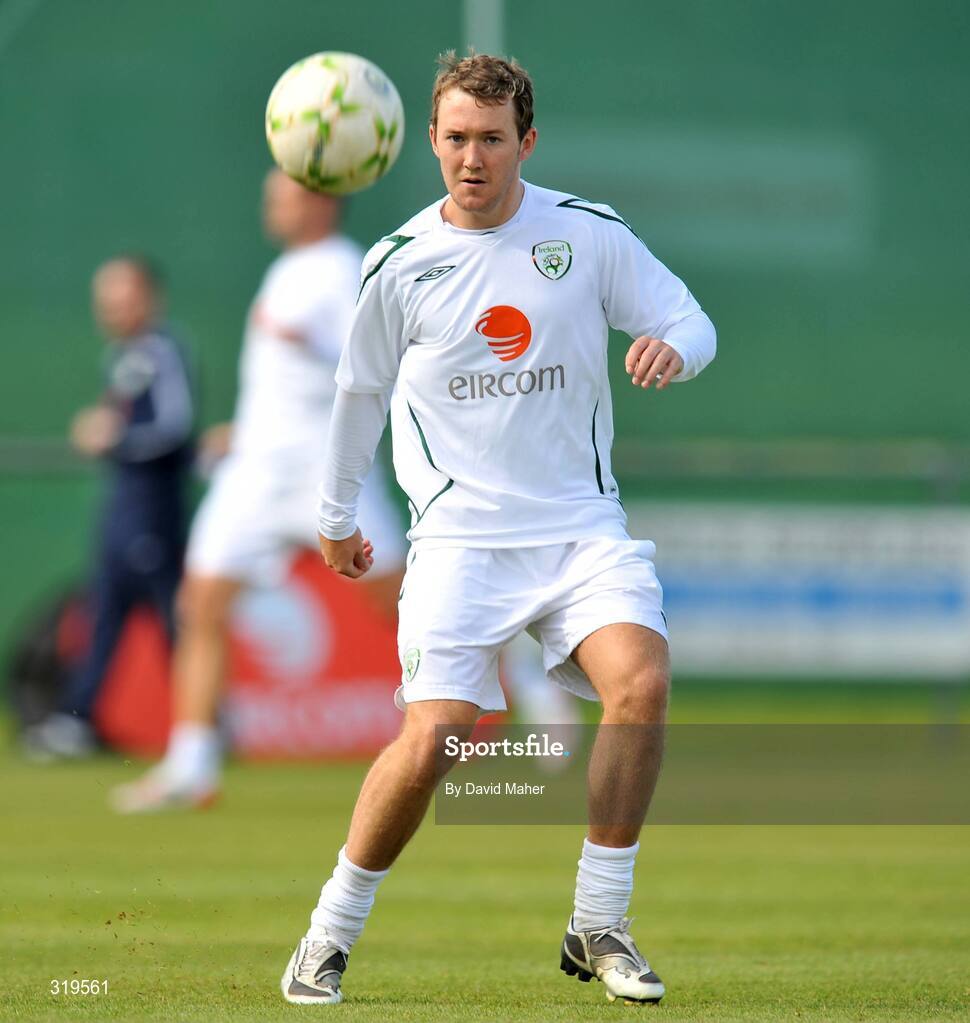 4 September 2008; Republic of Ireland's Aiden McGeady during a squad training session. Gannon Park, Malahide, Dublin. Picture credit: David Maher / SPORTSFILE