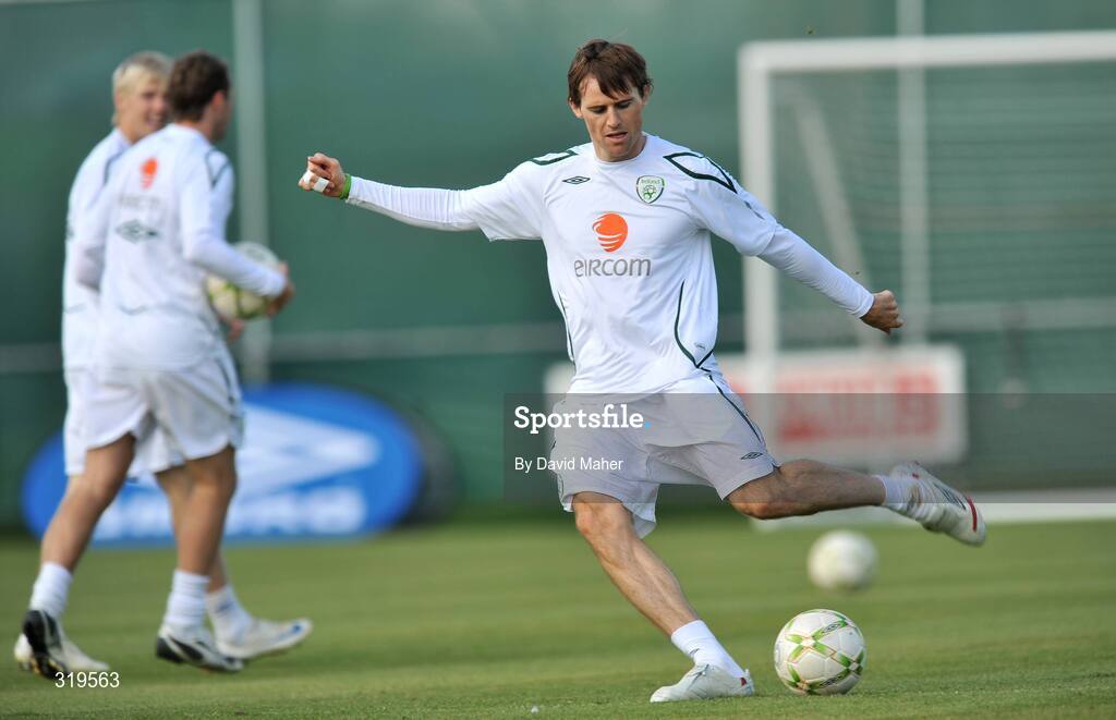 4 September 2008; Republic of Ireland's Kevin Kilbane during a squad training session. Gannon Park, Malahide, Dublin. Picture credit: David Maher / SPORTSFILE