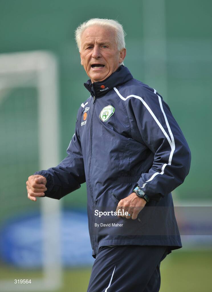 4 September 2008; Republic of Ireland manager Giovanni Trapattoni , during squad training session. Gannon Park, Malahide, Dublin. Picture credit: David Maher / SPORTSFILE