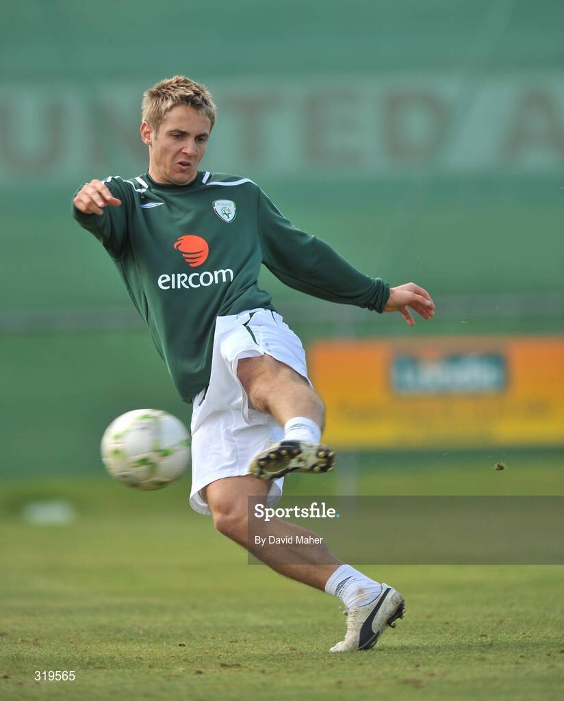 4 September 2008; Republic of Ireland's Kevin Doyle during a squad training session. Gannon Park, Malahide, Dublin. Picture credit: David Maher / SPORTSFILE