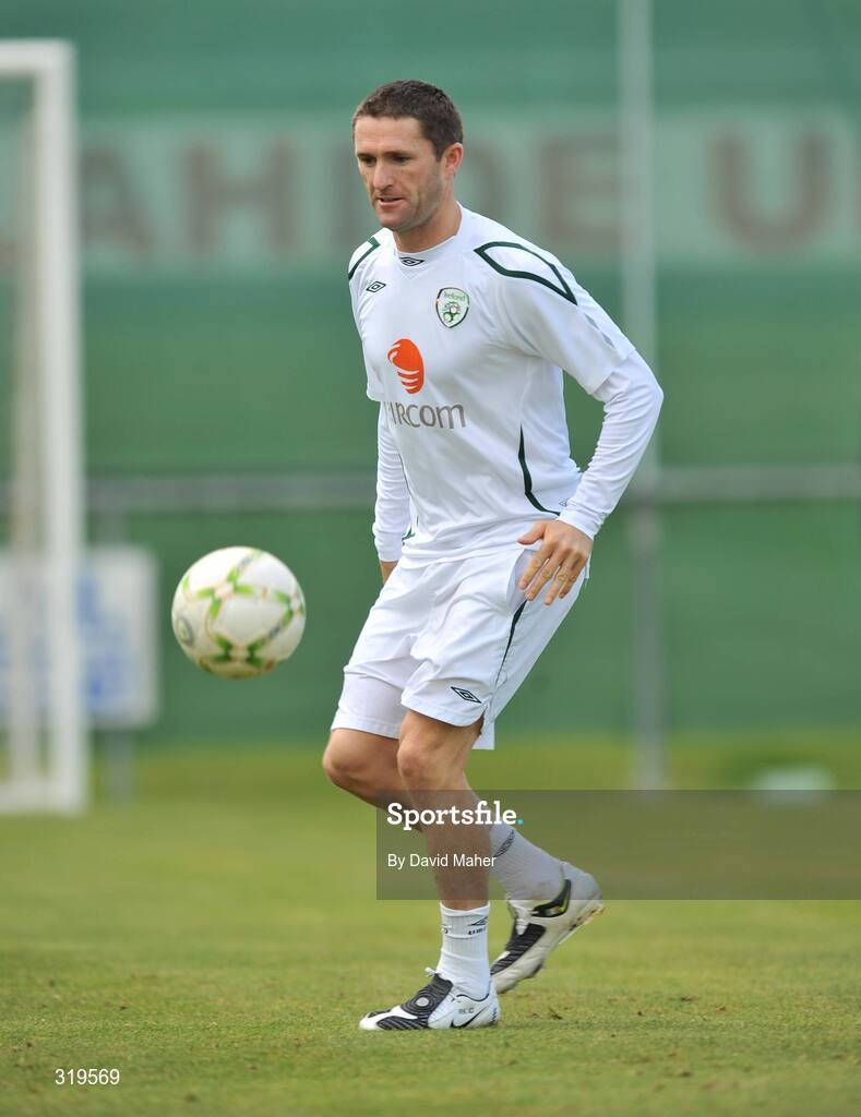4 September 2008; Republic of Ireland's Robbie Keane during a squad training session. Gannon Park, Malahide, Dublin. Picture credit: David Maher / SPORTSFILE