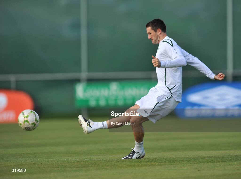 4 September 2008; Republic of Ireland's Robbie Keane during a squad training session. Gannon Park, Malahide, Dublin. Picture credit: David Maher / SPORTSFILE